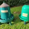 Kit abreuvoir 8L mangeoire 8Kg poule à pieds plastique recyclé gamme Eco