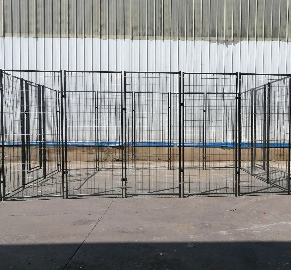 Kit chenil pour animaux 9,6m² - Enclos 400x240x180 cm avec toit Métal
