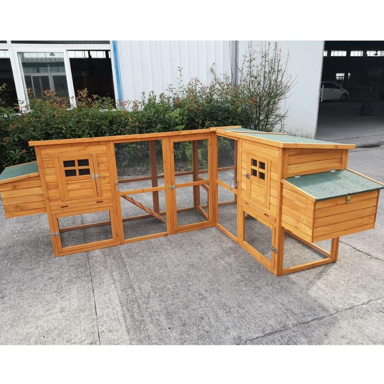 Liquidation - Clapier double toit shingle vert