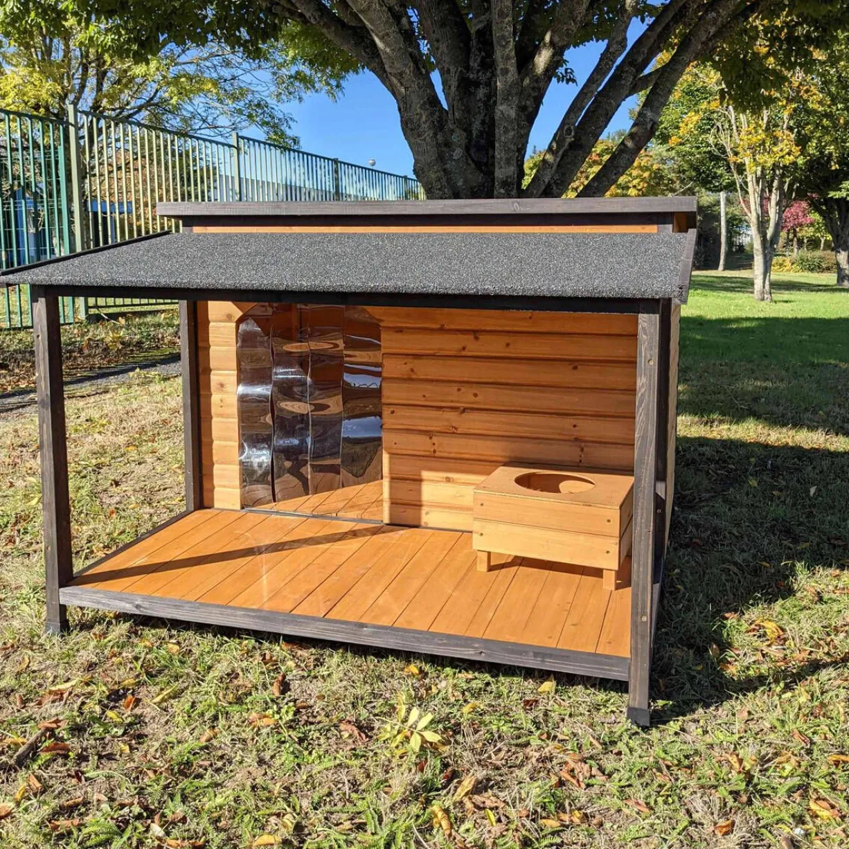 Niche à chien Berger Allemand avec toit ouvrant shingle et terrasse taille L