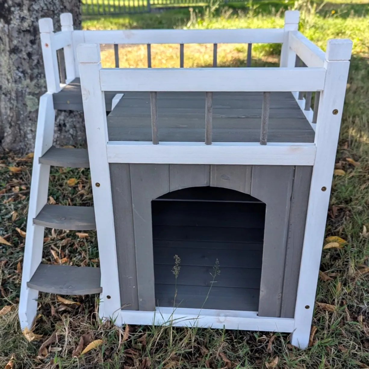 Niche pour chat et petit chien Iroquois avec balcon taille S