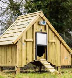 Portier électronique poule ChickenGuard Pro et trappe autobloquante taille unique